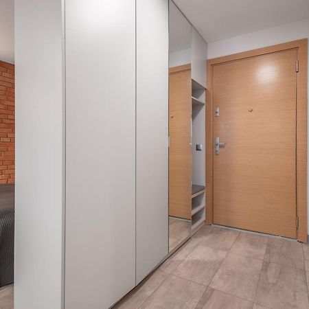 Citystay Waterlane Island Apartment Γκντανσκ Εξωτερικό φωτογραφία